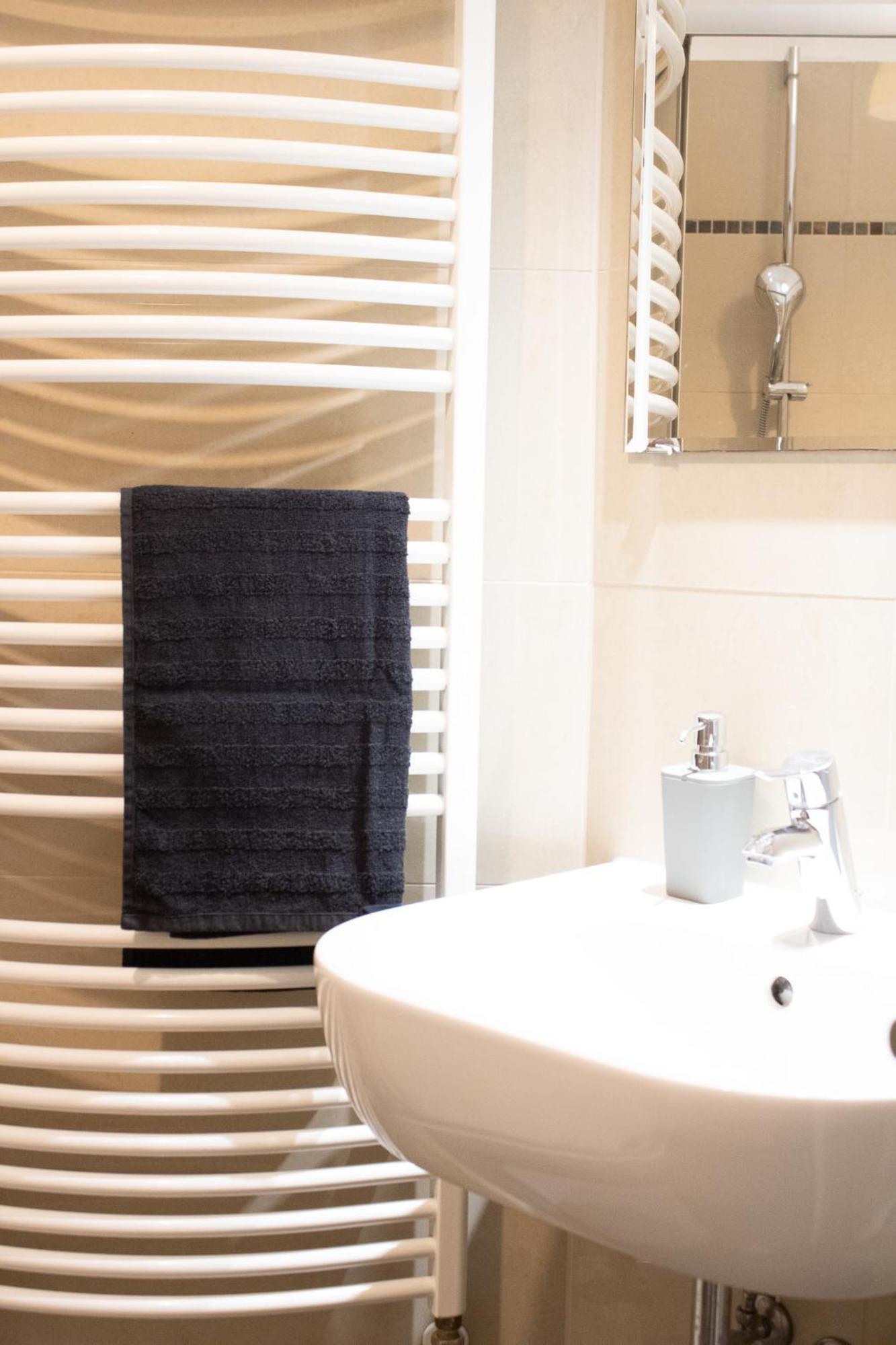 Apartment Mitte, Zentral Am Park, Congresscenter 5 Min, Bahnhof 10min *